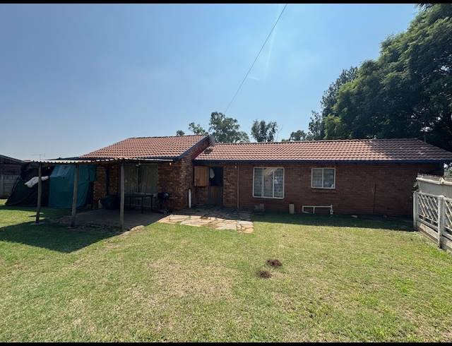 3 BEDROOM FREEHOLD FOR SALE IN BRAKPAN NORTH